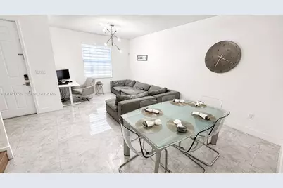 8876 W 35th Way, Hialeah, FL 33018 - Photo 2
