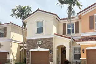12444 Emerald Creek Ct, Plantation, FL 33325 - Photo 2