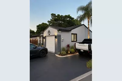 8601 NW 192nd Ter, Hialeah, FL 33015 - Photo 2