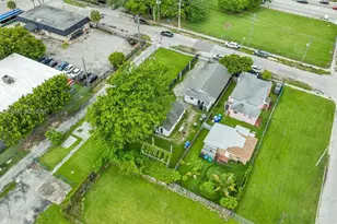 8011 NE Miami Ct, Miami, FL 33138 - Photo 18