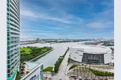 888 Biscayne Blvd #1601, Miami, FL 33132 - Photo 46