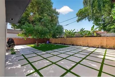 2180 SW 20th St, Miami, FL 33145 - Photo 22