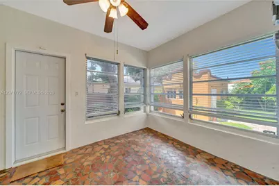 3431 SW 25th St, Miami, FL 33133 - Photo 34