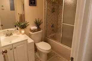 9964 N Belfort Cir, Tamarac, FL 33321 - Photo 8
