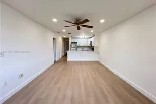 15665 SW 82nd Cir Ln, Miami, FL 33193 - Photo 10