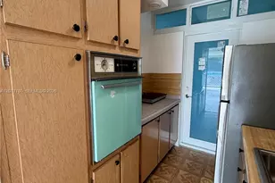 1400 Pennsylvania Ave, Miami Beach, FL 33139 - Photo 2