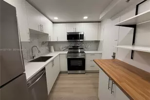 400 Kings Point Dr, Sunny Isles Beach, FL 33160 - Photo 2