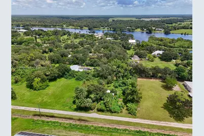 20101 Wagner Ave, Other City - In The State Of Florida, FL 33920 - Photo 32