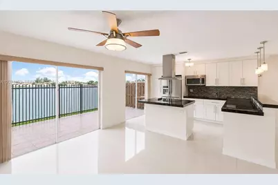 2561 W 60th Pl #102-1, Hialeah, FL 33016 - Photo 1