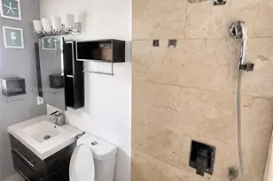 2561 W 60th Pl, Hialeah, FL 33016 - Photo 12