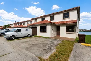 2561 W 60th Pl, Hialeah, FL 33016 - Photo 18