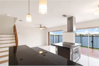 2561 W 60th Pl #102-1, Hialeah, FL 33016 - Photo 4