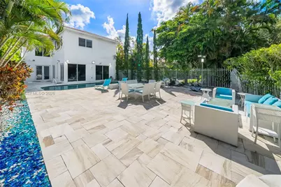 19522 NE 17th Ave, Miami, FL 33179 - Photo 8