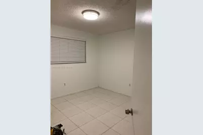 1008 SW 8th St #1008, Hallandale Beach, FL 33009 - Photo 4