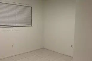 1008 SW 8th St, Hallandale Beach, FL 33009 - Photo 4
