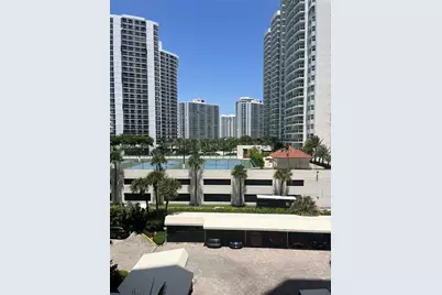 20191 E Country Club Dr #503, Aventura, FL 33180 - Photo 10