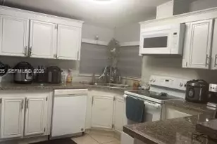 19800 SW 180th Ave, Miami, FL 33187 - Photo 4