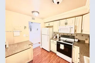 600 Three Islands Blvd #1107, Hallandale Beach, FL 33009 - Photo 2