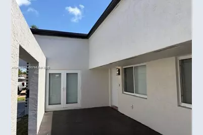 206 NE 1st Ct #1 North, Dania Beach, FL 33004 - Photo 4