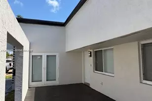 206 NE 1st Ct, Dania Beach, FL 33004 - Photo 4