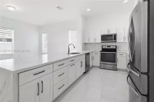 9232 SW 171st Ct, Miami, FL 33196 - Photo 10