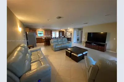 1672 Thumb Point Dr, Fort Pierce, FL 34949 - Photo 6