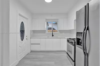 811 Finley Ct, Hollywood, FL 33020 - Photo 14