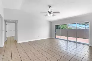 11209 SW 125th Pl, Kendall, FL 33186 - Photo 6