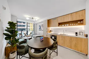 11 NE 6th St, Miami, FL 33132 - Photo 1