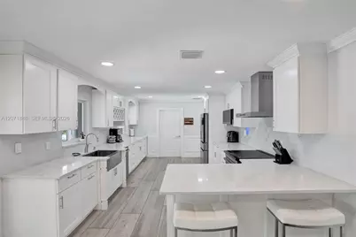 2615 NE 26th St, Fort Lauderdale, FL 33305 - Photo 8