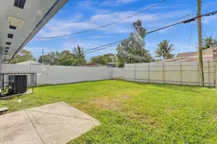 1154 NW 103 St, Miami, FL 33150 - Photo 4
