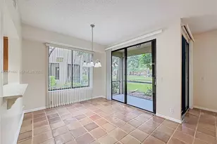 10524 NW 10th St, Plantation, FL 33322 - Photo 12
