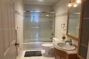 300 Bayview Dr, Sunny Isles Beach, FL 33160 - Photo 18