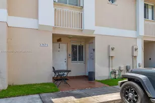 17672 SW 139th Ct, Miami, FL 33177 - Photo 2