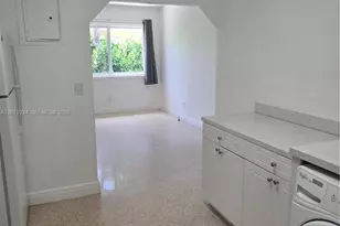 1170 NE 111th St, Miami, FL 33161 - Photo 14