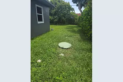 1170 NE 111th St #1170, Miami, FL 33161 - Photo 2
