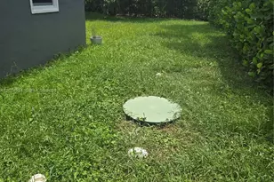 1170 NE 111th St, Miami, FL 33161 - Photo 2