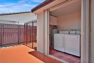 9031 SW 11th St, Miami, FL 33174 - Photo 24