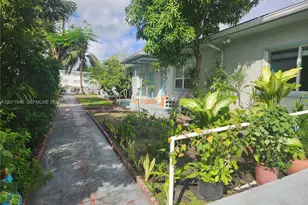 1239 Marseille Dr, Miami Beach, FL 33141 - Photo 4