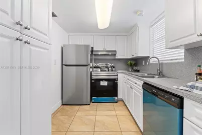 [Address not provided], Miami, FL 33172 - Photo 6