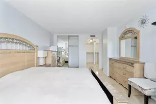 250 174th St, Sunny Isles Beach, FL 33160 - Photo 8