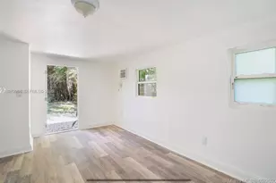 1301 NE 147th St, Miami, FL 33161 - Photo 4
