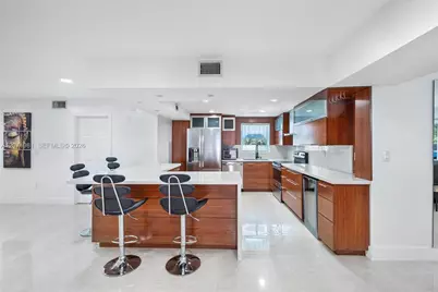 2430 SW 22nd Ter, Miami, FL 33145 - Photo 10