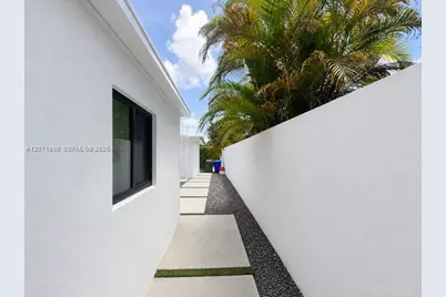 4630 SW 3rd St, Miami, FL 33134 - Photo 8