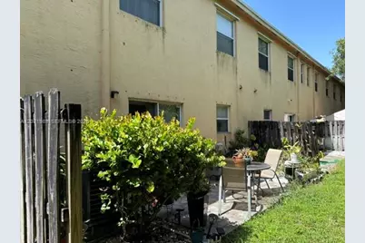 7469 Tam Oshanter Blvd, North Lauderdale, FL 33068 - Photo 56