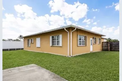 4151 SW 112th Ct, Miami, FL 33165 - Photo 2