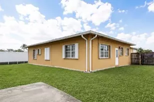 4151 SW 112th Ct, Miami, FL 33165 - Photo 2