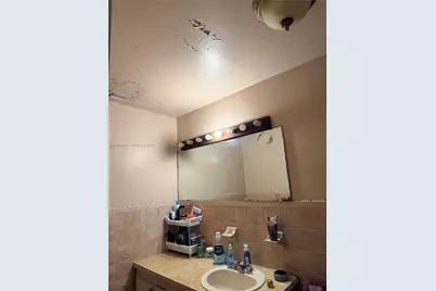 733 E 26th St, Hialeah, FL 33013 - Photo 24
