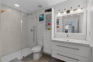 1350 NW 8th Ct, Miami, FL 33136 - Photo 20