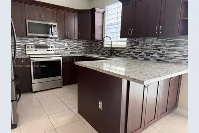14949 SW 8th Ter #14949, Miami, FL 33194 - Photo 4